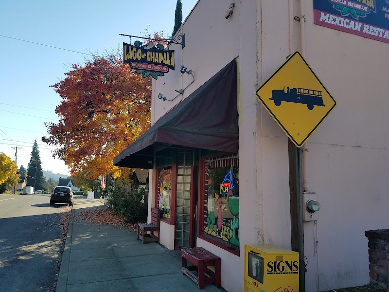 Sol De Melaque, Yamhill