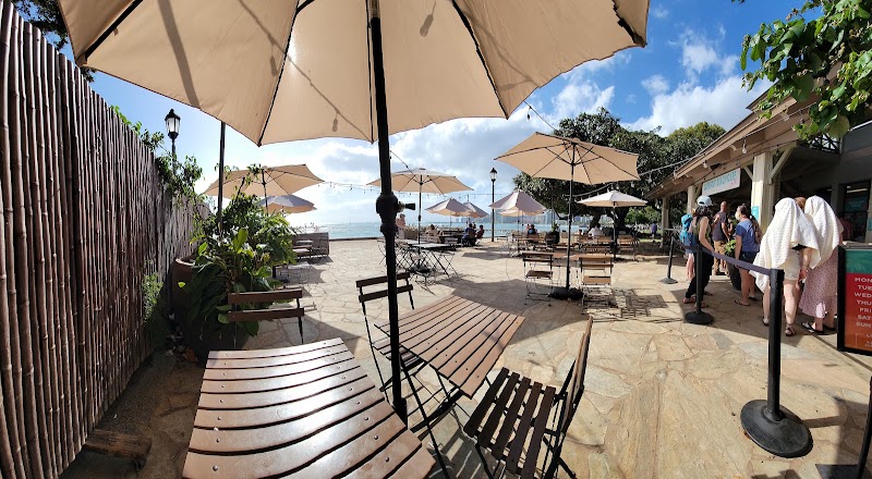 Barefoot Beach Cafe @ Queen's Surf Beach, Honolulu
