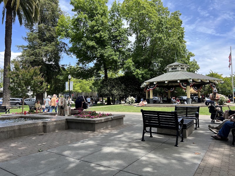 Healdsburg Plaza, Healdsburg