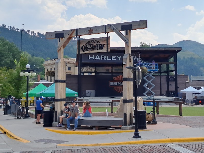 Deadwood's Outlaw Square, Deadwood