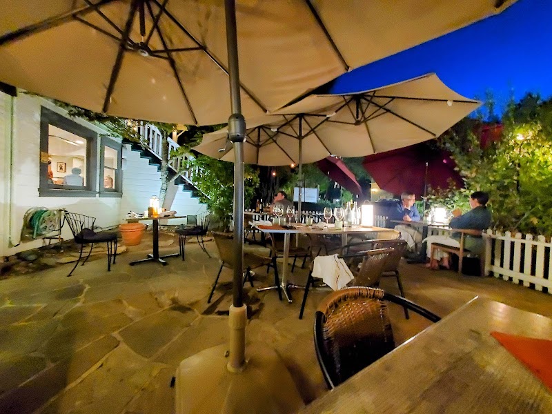 Lovina, Calistoga