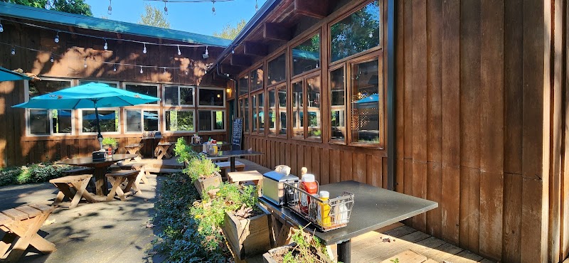 Upriver Grill & Taproom, North Cascades