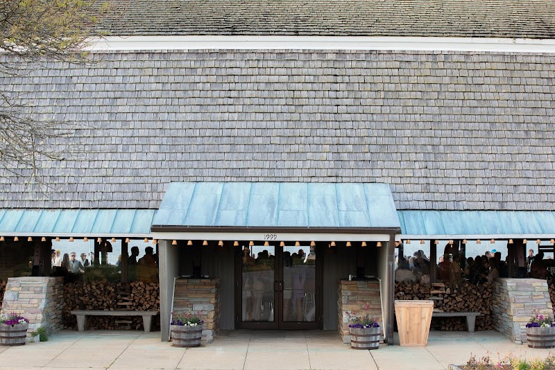 The Lighthouse Café, Hamptons