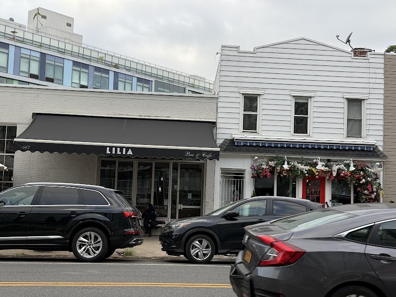 Lilia, Williamsburg