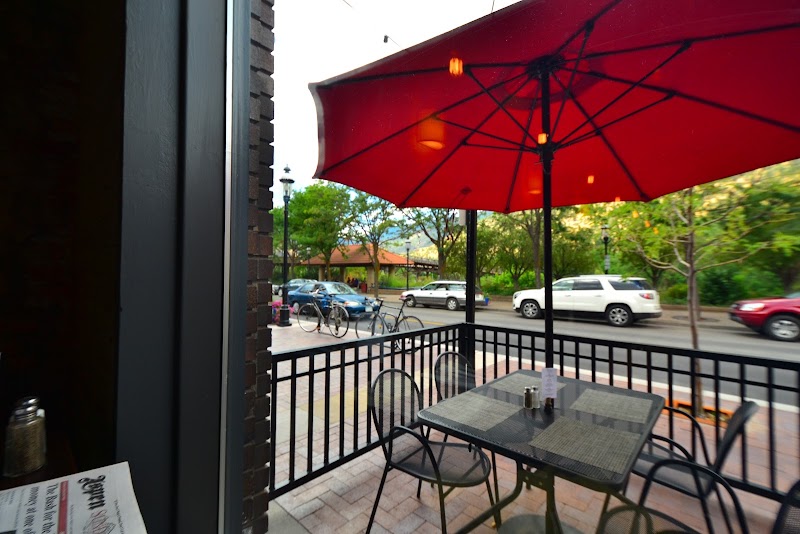 The Pullman, Glenwood Springs