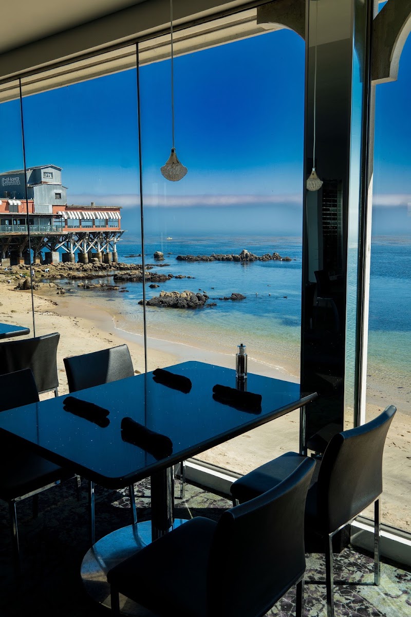 Lalla Grill Oceanside, Monterey