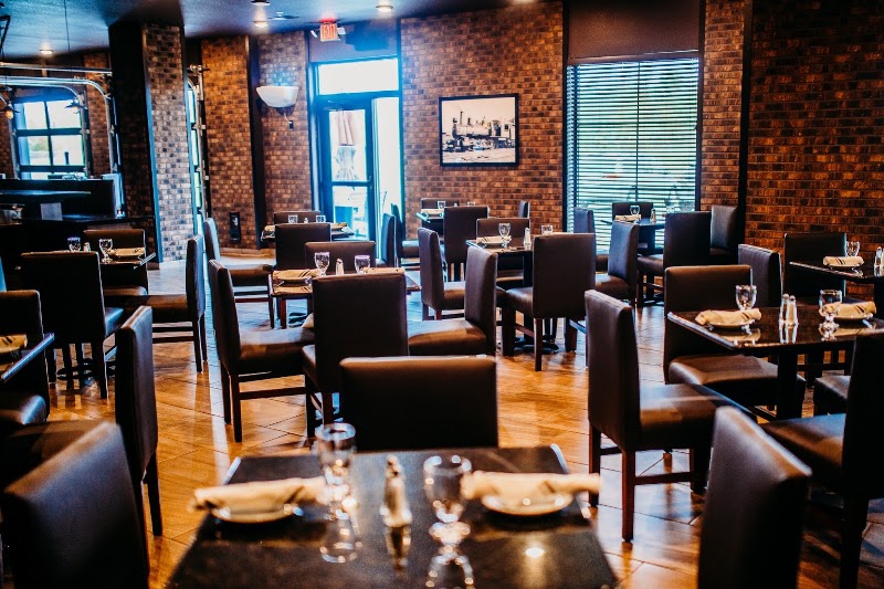 The Falls Bistro, Voyageurs