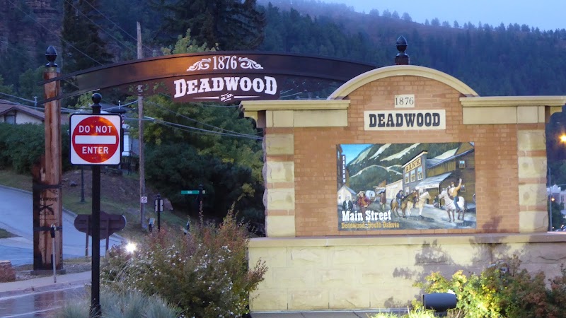 Deadwood Social Club, Deadwood