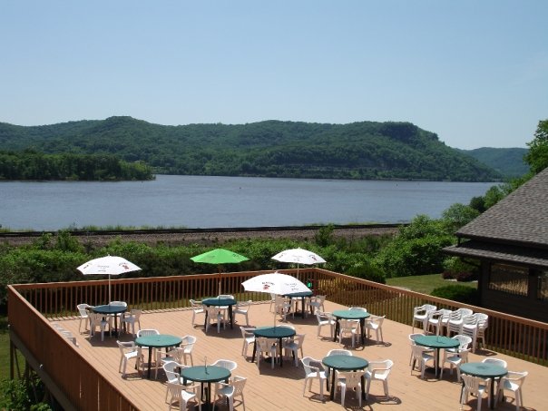Sullivan's Supper Club, Great River Road