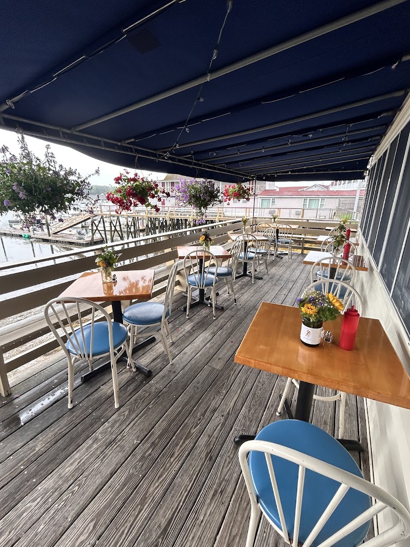 Blue Moon Café, Boothbay Harbor