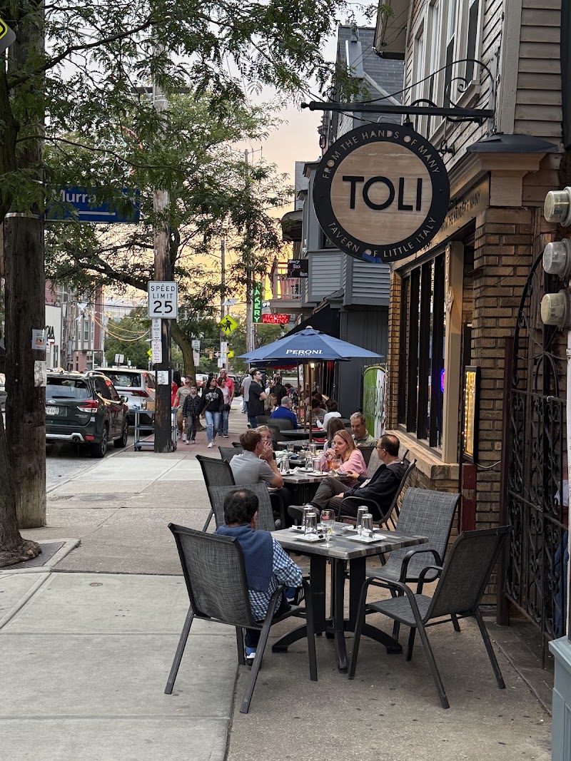 Maxi's Bistro, Cleveland