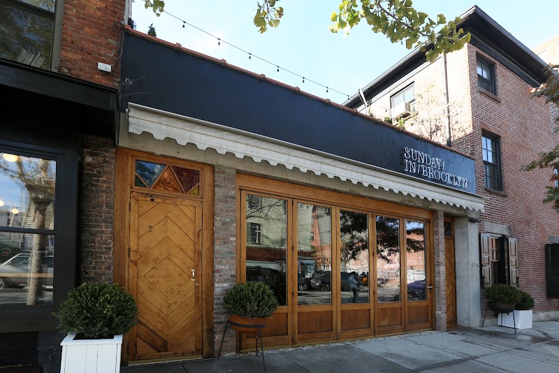 Sunday In Brooklyn, Williamsburg