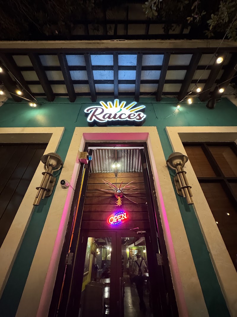 Restaurante Raíces, Puerto Rico
