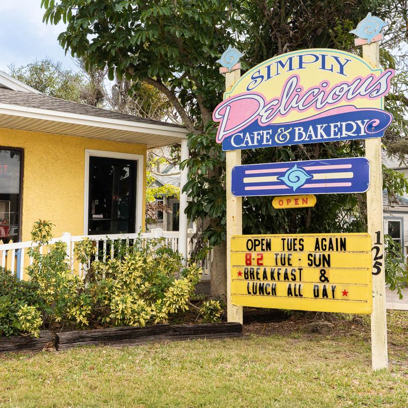 Simply Delicious Cafe & Bakery, Cocoa Beach