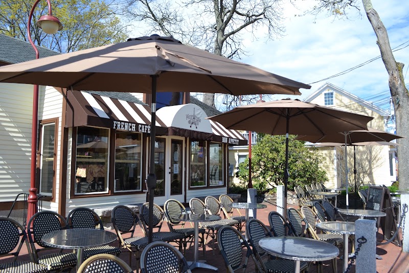 Mornings in Paris, Kennebunkport